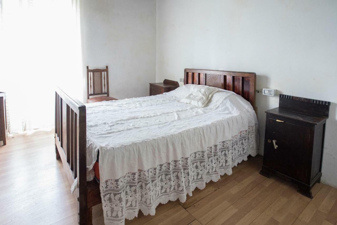 A Fonte Das Bodas Samos Buitenkant foto